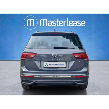 Volkswagen Tiguan  SUV 2022,  2.0 diesel, automat - Na sprzedaż za 108 850 zł - Warszawa - zdjęcie 6
