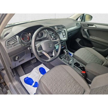 Volkswagen Tiguan  SUV 2022,  2.0 diesel, automat - Na sprzedaż za 108 850 zł - Warszawa - zdjęcie 12