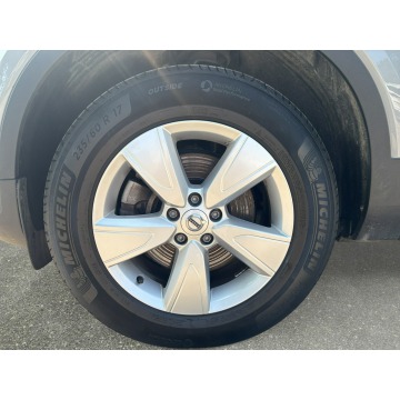 Volvo   SUV 2023,  2.0 benzyna, automat - Na sprzedaż za 114 850 zł - Warszawa - zdjęcie 9