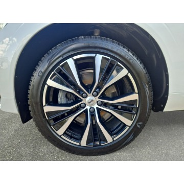 Volvo   SUV 2024,  2.0 diesel, automat - Na sprzedaż za 500,00 zł - Warszawa - zdjęcie 9
