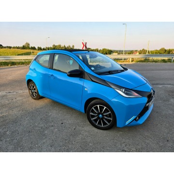 Toyota Aygo  Hatchback 2016,  1.0 benzyna - Na sprzedaż za 31 900 zł - Więcławice Stare - zdjęcie 11
