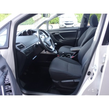 Toyota Verso  Kombi 2013,  1.6 benzyna - Na sprzedaż za 35 900 zł - Częstochowa - zdjęcie 8