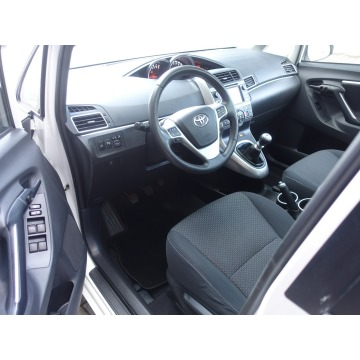 Toyota Verso  Kombi 2013,  1.6 benzyna - Na sprzedaż za 35 900 zł - Częstochowa - zdjęcie 7
