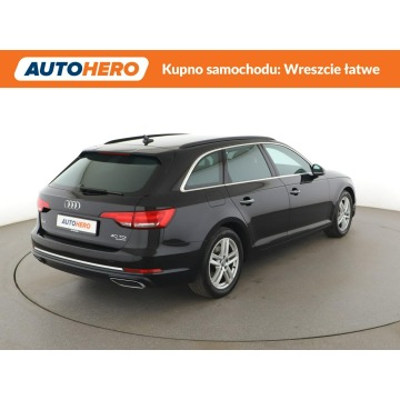 Audi A4  Kombi 2019,  2.0 diesel, automat - Na sprzedaż za 74 600 zł - Warszawa - zdjęcie 7