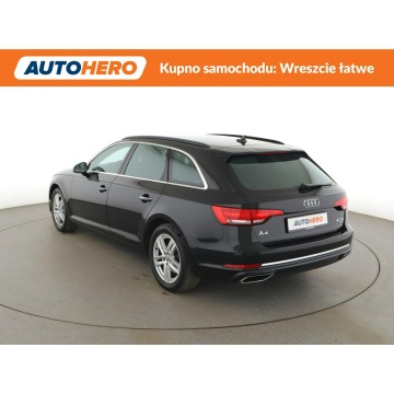 Audi A4  Kombi 2019,  2.0 diesel, automat - Na sprzedaż za 74 600 zł - Warszawa - zdjęcie 4