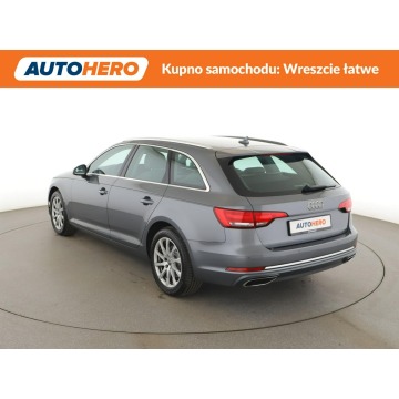 Audi A4  Kombi 2018,  2.0 diesel, automat - Na sprzedaż za 62 600 zł - Warszawa - zdjęcie 4