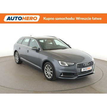 Audi A4  Kombi 2018,  2.0 diesel, automat - Na sprzedaż za 62 600 zł - Warszawa - zdjęcie 10