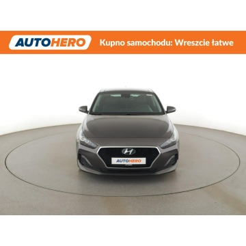 Hyundai i30  Liftback 2017,  1.4 benzyna, automat - Na sprzedaż za 51 000 zł - Warszawa - zdjęcie 11