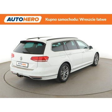 Volkswagen Passat  Kombi 2019,  2.0 diesel, automat - Na sprzedaż za 66 300 zł - Warszawa - zdjęcie 7