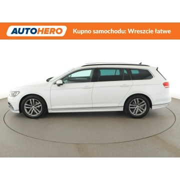 Volkswagen Passat  Kombi 2019,  2.0 diesel, automat - Na sprzedaż za 66 300 zł - Warszawa - zdjęcie 2