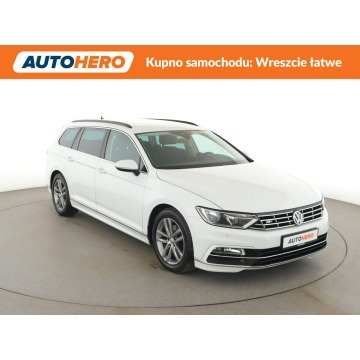 Volkswagen Passat  Kombi 2019,  2.0 diesel, automat - Na sprzedaż za 66 300 zł - Warszawa - zdjęcie 10
