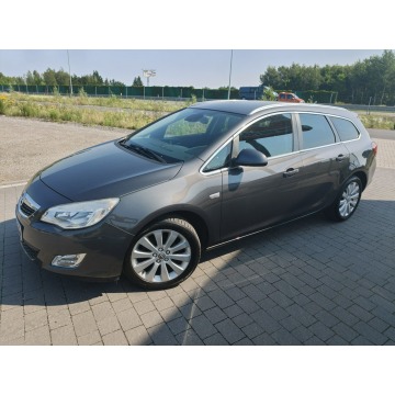 Opel Astra  Kombi 2012,  1.4 benzyna - Na sprzedaż za 18 800 zł - Lipówki - zdjęcie 2