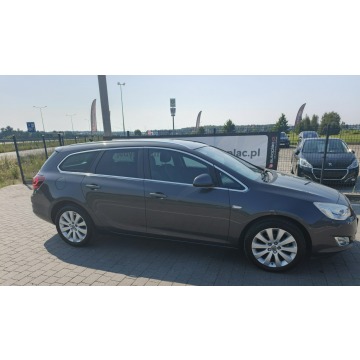 Opel Astra  Kombi 2012,  1.4 benzyna - Na sprzedaż za 18 800 zł - Lipówki - zdjęcie 6