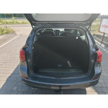 Opel Astra  Kombi 2012,  1.4 benzyna - Na sprzedaż za 18 800 zł - Lipówki - zdjęcie 9