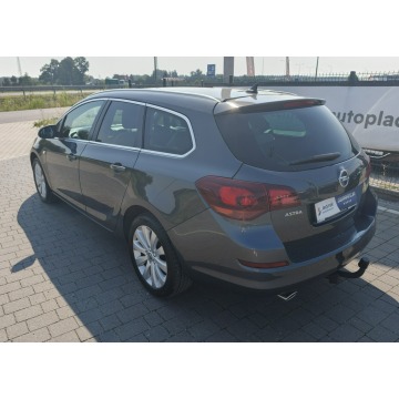 Opel Astra  Kombi 2012,  1.4 benzyna - Na sprzedaż za 18 800 zł - Lipówki - zdjęcie 12