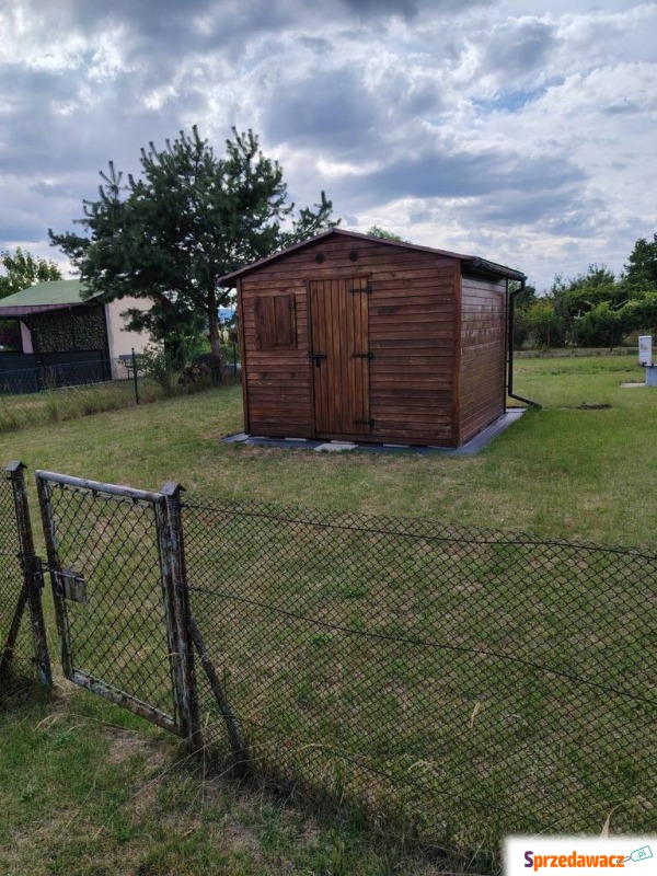 Działka rekreacyjna Jawor sprzedam, pow. 300 m2  (3a)
