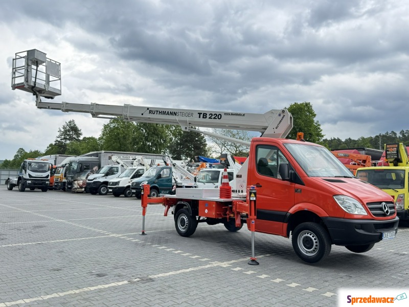 Mercedes - Benz Sprinter 2010,  2.5 diesel - Na sprzedaż za 252 150 zł - Widełki