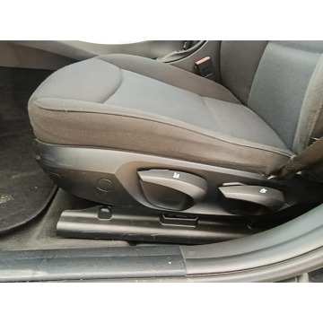 BMW Seria 3  Kombi 2010,  2.0 benzyna - Na sprzedaż za 16 900 zł - Warszawa - zdjęcie 7