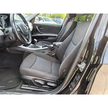 BMW Seria 3  Kombi 2010,  2.0 benzyna - Na sprzedaż za 16 900 zł - Warszawa - zdjęcie 5