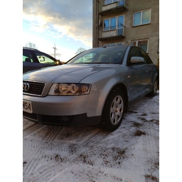 Audi A4  Sedan/Limuzyna 2001,  2.0 benzyna - Na sprzedaż za 4 600,00 zł - Biały Bór - zdjęcie 4