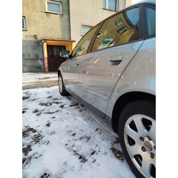 Audi A4  Sedan/Limuzyna 2001,  2.0 benzyna - Na sprzedaż za 4 600,00 zł - Biały Bór - zdjęcie 3