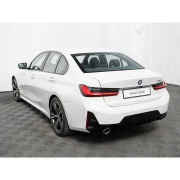 BMW Seria 3  Sedan/Limuzyna 2024,  2.0 benzyna, automat - Na sprzedaż za 146 850 zł - Gdańsk - zdjęcie 4