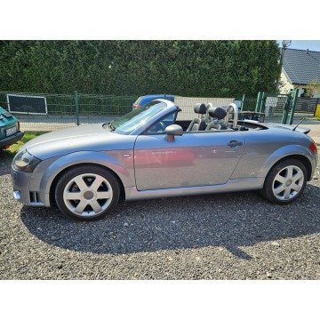Audi TT  Kabriolet 1999,  1.8 benzyna - Na sprzedaż za 26 900 zł - Ruda Śląska - zdjęcie 2