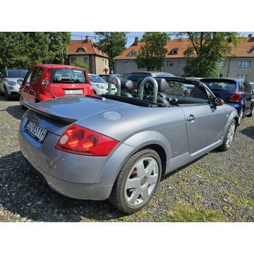 Audi TT  Kabriolet 1999,  1.8 benzyna - Na sprzedaż za 26 900 zł - Ruda Śląska - zdjęcie 6