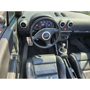 Audi TT  Kabriolet 1999,  1.8 benzyna - Na sprzedaż za 26 900 zł - Ruda Śląska - zdjęcie 9