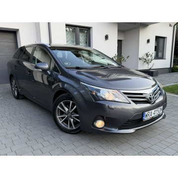 Toyota Avensis  Kombi 2014,  1.8 benzyna - Na sprzedaż za 48 900 zł - Kotarwice - zdjęcie 3