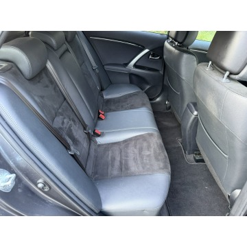Toyota Avensis  Kombi 2014,  1.8 benzyna - Na sprzedaż za 48 900 zł - Kotarwice - zdjęcie 12