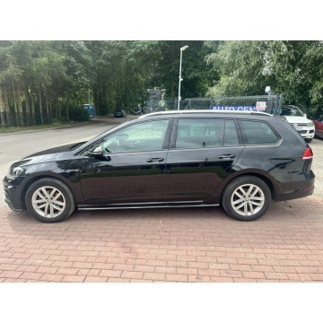 Volkswagen Golf  Kombi 2019,  2.0 diesel, automat - Na sprzedaż za 59 900 zł - Słupsk - zdjęcie 2