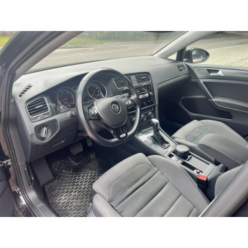 Volkswagen Golf  Kombi 2019,  2.0 diesel, automat - Na sprzedaż za 59 900 zł - Słupsk - zdjęcie 7