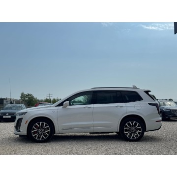 Cadillac   SUV 2022,  3.6 benzyna, automat - Na sprzedaż za 199 900 zł - Michałowice-Wieś - zdjęcie 7