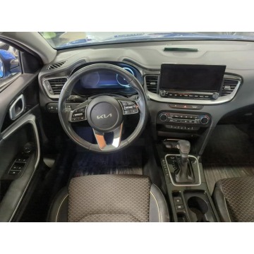 Kia Ceed  Kombi 2022,  1.6 hybryda, automat - Na sprzedaż za 79 900 zł - Pęcice - zdjęcie 5