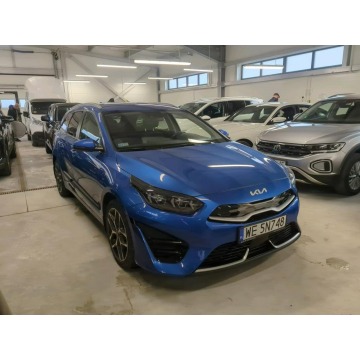 Kia Ceed  Kombi 2022,  1.6 hybryda, automat - Na sprzedaż za 79 900 zł - Pęcice - zdjęcie 9