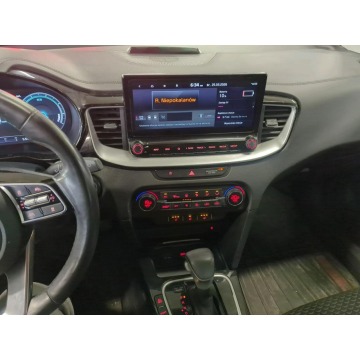 Kia Ceed  Kombi 2022,  1.6 hybryda, automat - Na sprzedaż za 79 900 zł - Pęcice - zdjęcie 8