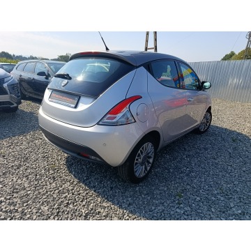 Lancia Ypsilon  Hatchback 2011,  1.2 benzyna - Na sprzedaż za 17 700 zł - Pogwizdów - zdjęcie 6