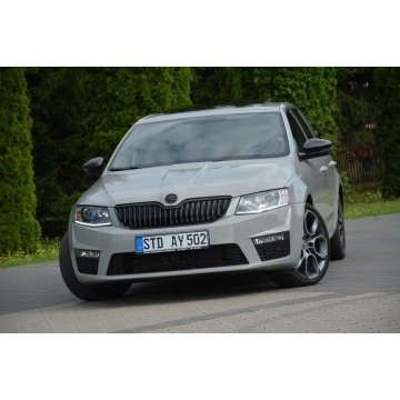 Skoda Octavia  Kombi 2017,  2.0 benzyna, automat - Na sprzedaż za 59 900 zł - Ostrów Mazowiecka - zdjęcie 2