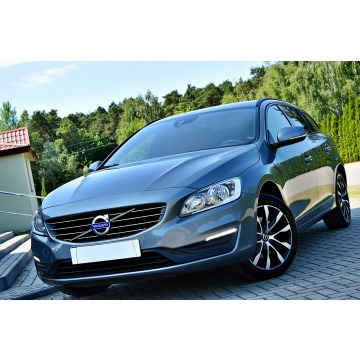 Volvo V60  Kombi 2018,  2.0 diesel - Na sprzedaż za 38 900 zł - Płock - zdjęcie 4