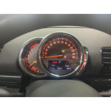 Mini Clubman  Hatchback 2023,  1.5 benzyna, automat - Na sprzedaż za 99 900 zł - Pęcice - zdjęcie 6