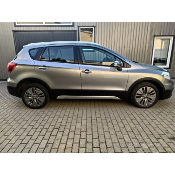 Suzuki SX4 S-Cross  SUV 2015,  1.6 benzyna - Na sprzedaż za 39 900 zł - Strzała - zdjęcie 7