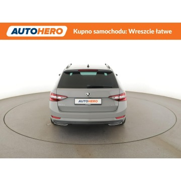 Skoda Superb  Kombi 2019,  2.0 diesel, automat - Na sprzedaż za 80 200 zł - Warszawa - zdjęcie 6