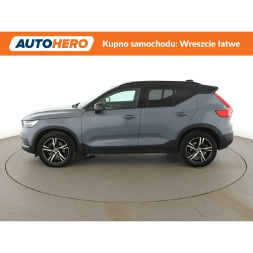 Volvo   SUV 2019,  2.0 diesel, automat - Na sprzedaż za 82 000 zł - Warszawa - zdjęcie 2