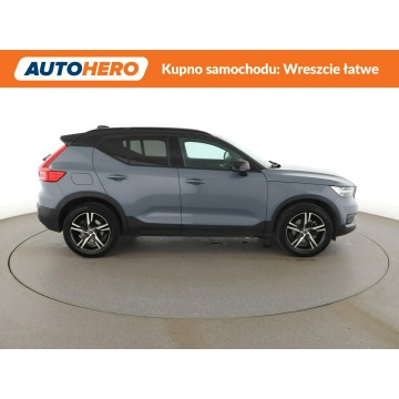 Volvo   SUV 2019,  2.0 diesel, automat - Na sprzedaż za 82 000 zł - Warszawa - zdjęcie 9