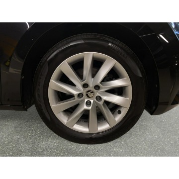 Skoda Superb  Kombi 2024,  2.0 diesel, automat - Na sprzedaż za 128 700 zł - Warszawa - zdjęcie 10