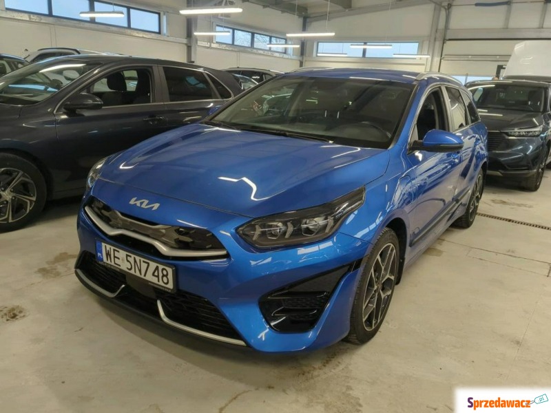 Kia Ceed  Kombi 2022,  1.6 hybryda, automat - Na sprzedaż za 79 900 zł - Pęcice