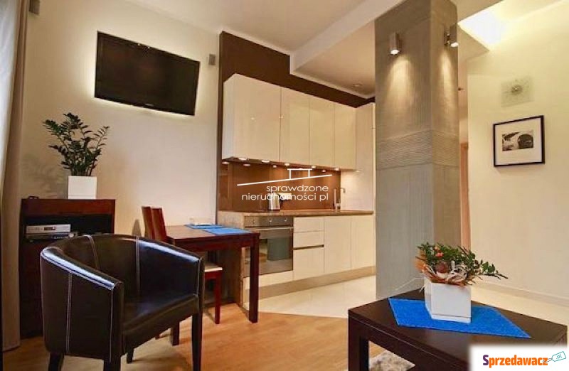 Mieszkanie dwupokojowe Warszawa - Śródmieście,   42 m2, drugie piętro - Do wynajęcia