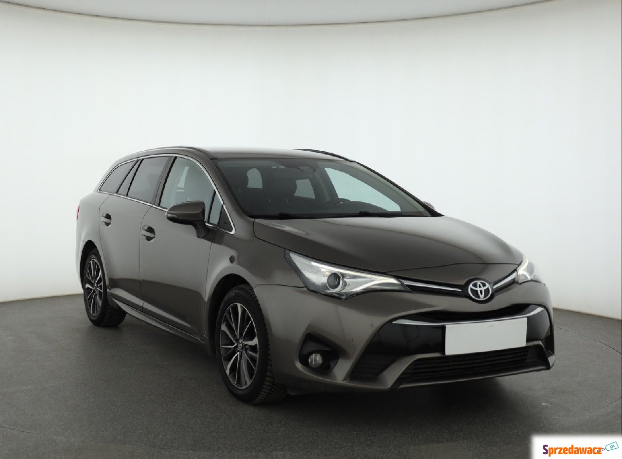 Toyota Avensis 2016