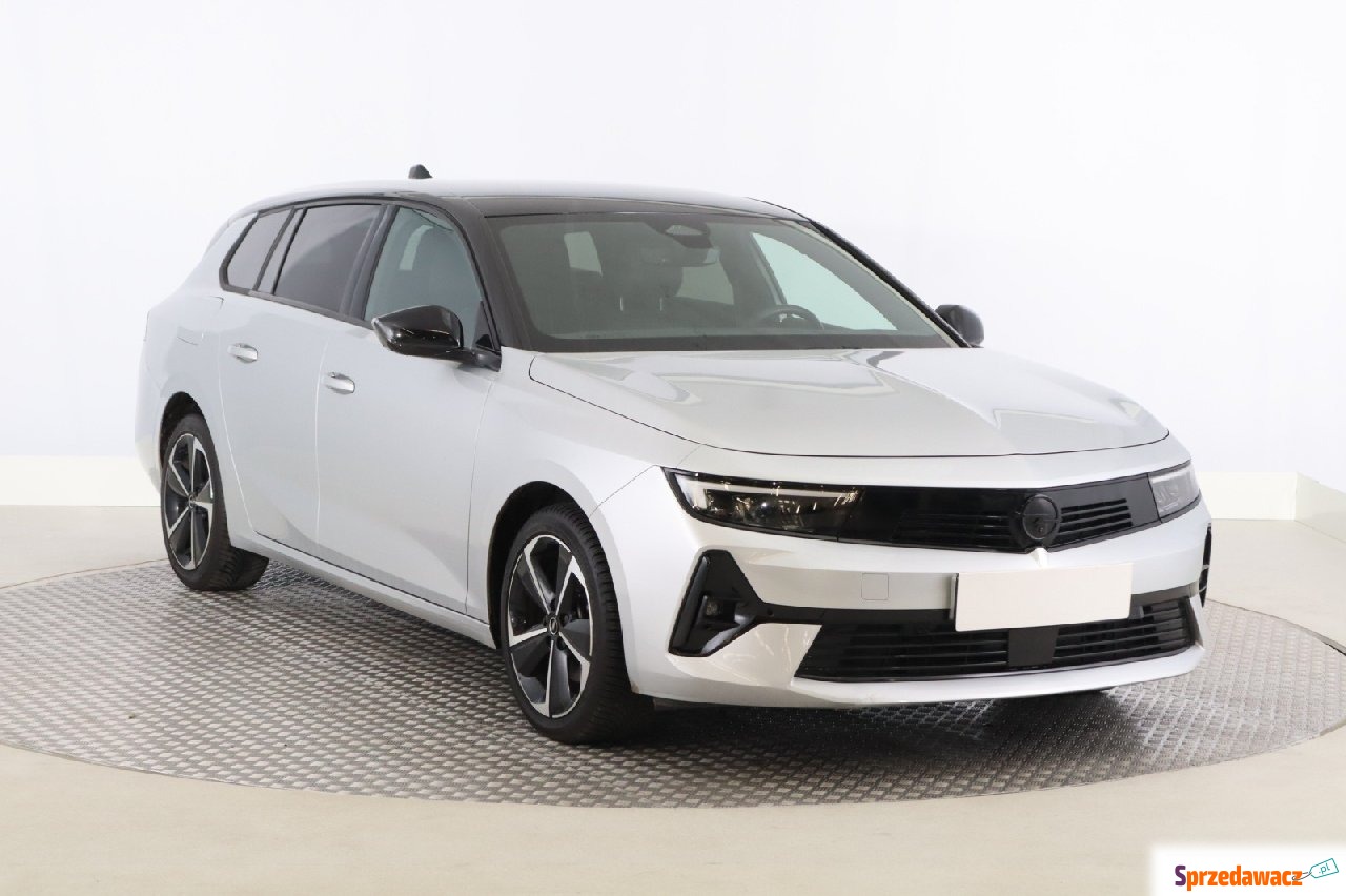 Opel Astra 2024